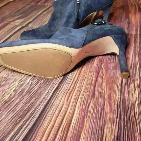 27 Edit Woman's penny square toe buckle bootie blue suade sz 7.5 - Picture 5 of 5
